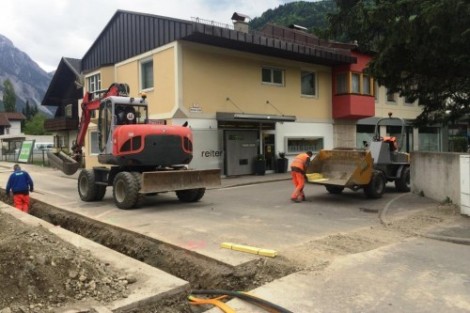 LWL Verlegung mit Wasserleitung Mai 2015 Photo WW-Lienz Schupfer Karl (1)